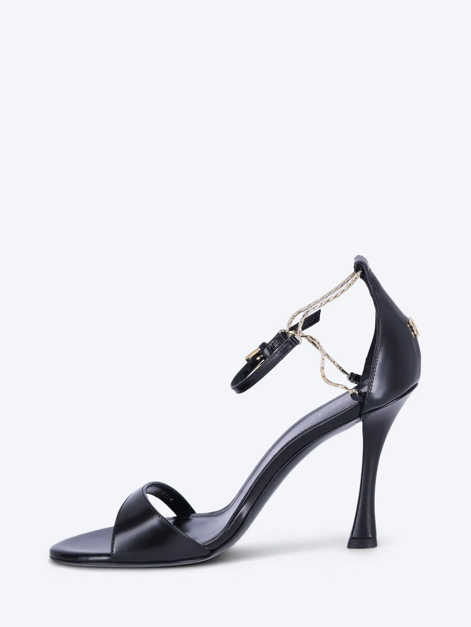 4g liquid sandals